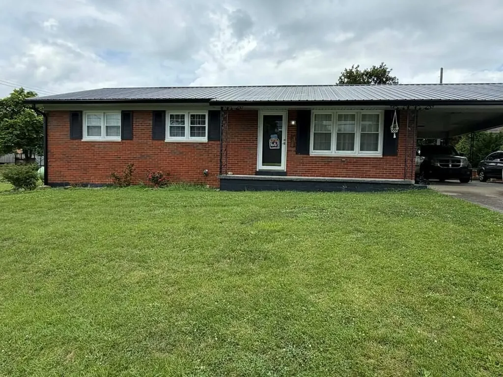 111 Highland Avenue Flemingsburg KY 41041