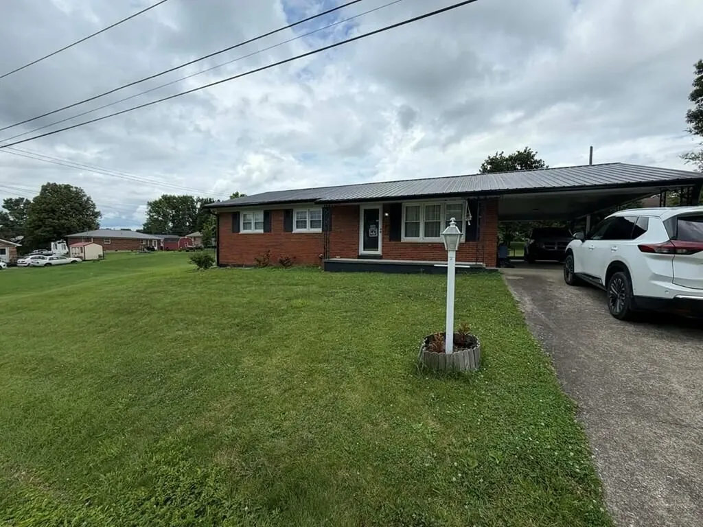 111 Highland Avenue Flemingsburg KY 41041