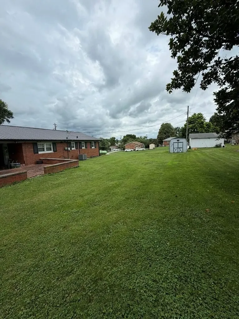 111 Highland Avenue Flemingsburg KY 41041