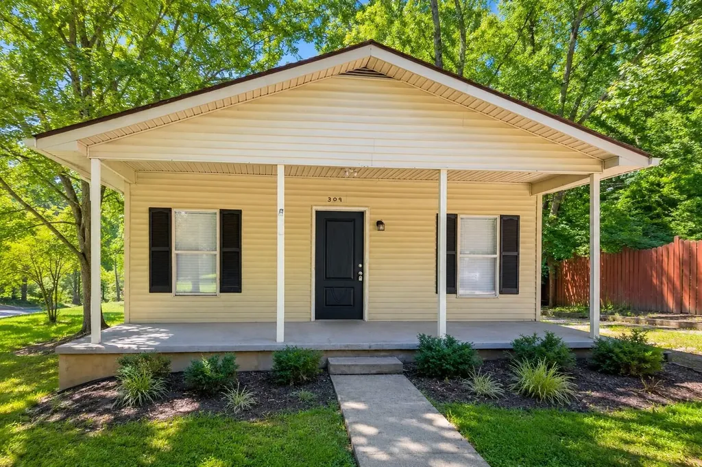 309 Young Street Georgetown KY 40324