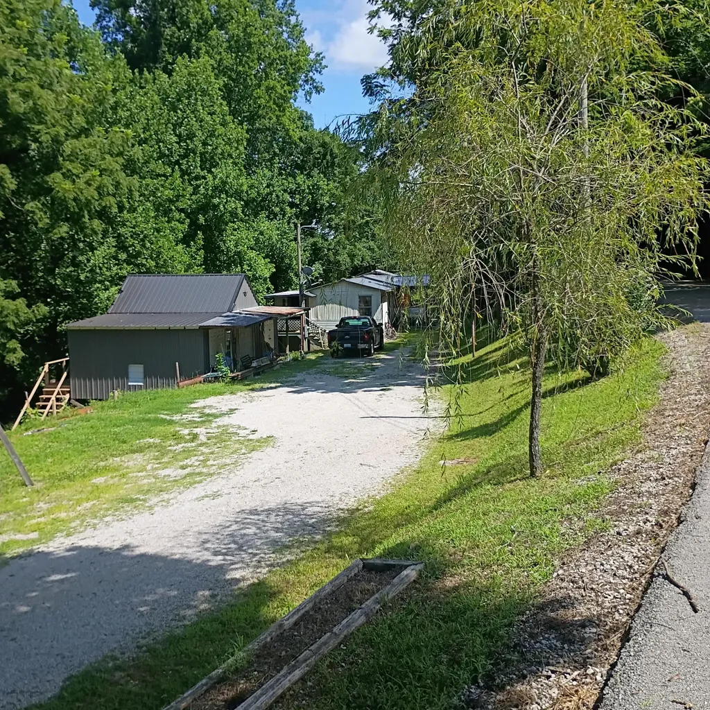 183 183 Shoemaker Ln Lane Monticello KY 42633