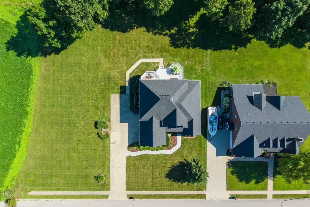 Nicholasville KY, 337 Hawthorne Drive