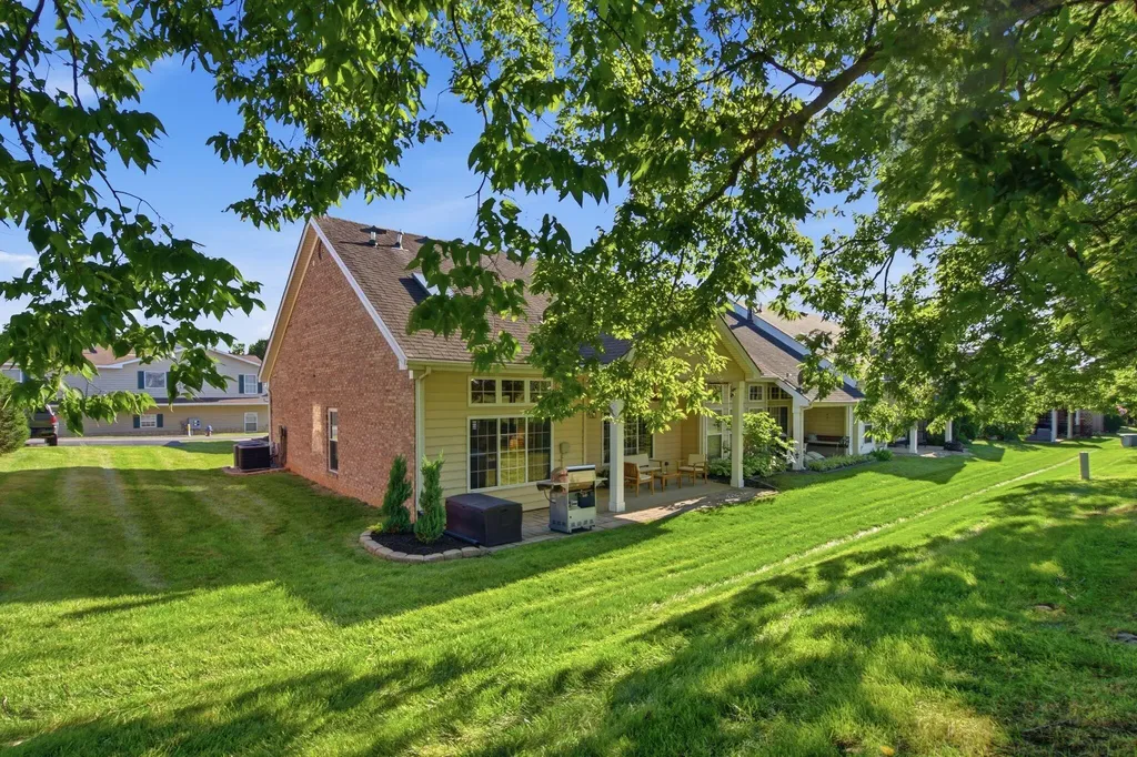 115 Stone Wall Path Georgetown KY 40324
