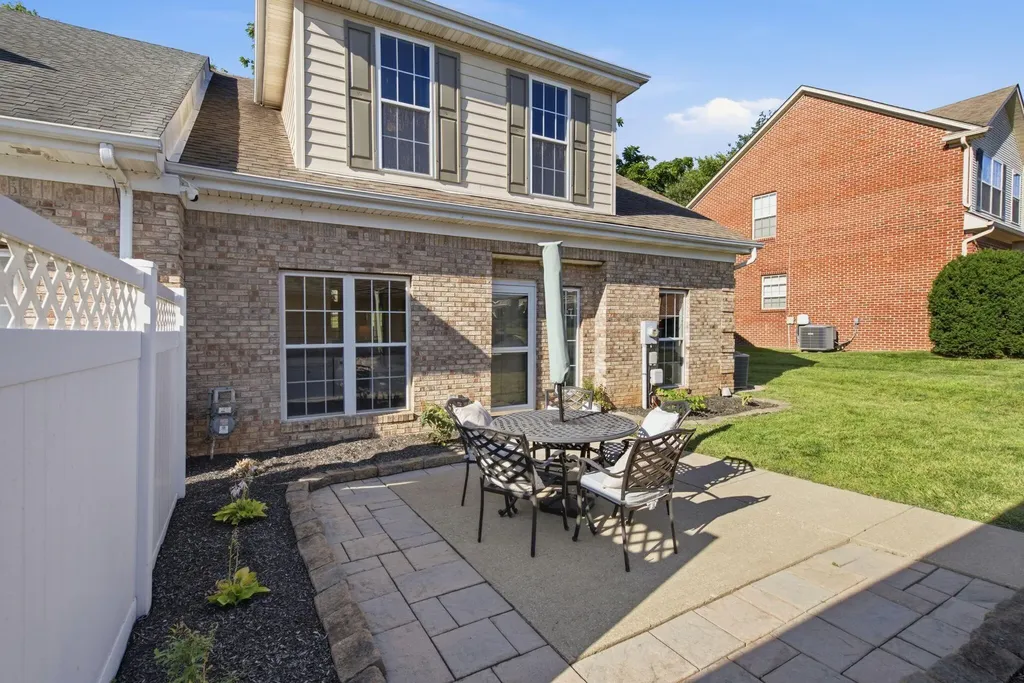 115 Stone Wall Path Georgetown KY 40324
