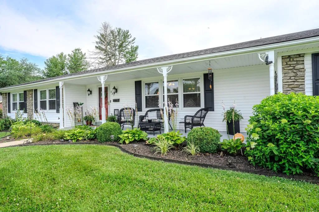 237 Hawthorne Drive Frankfort KY 40601