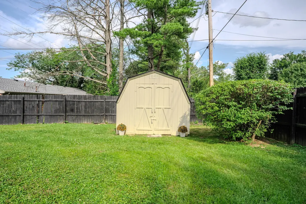 237 Hawthorne Drive Frankfort KY 40601