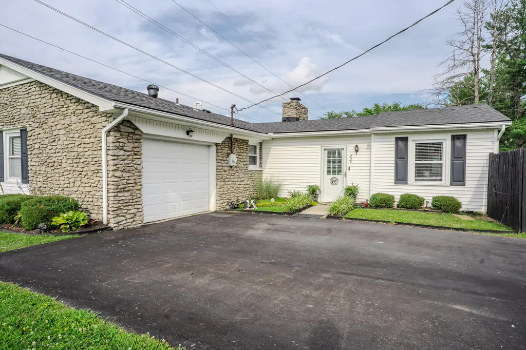 237 Hawthorne Drive Frankfort KY 40601
