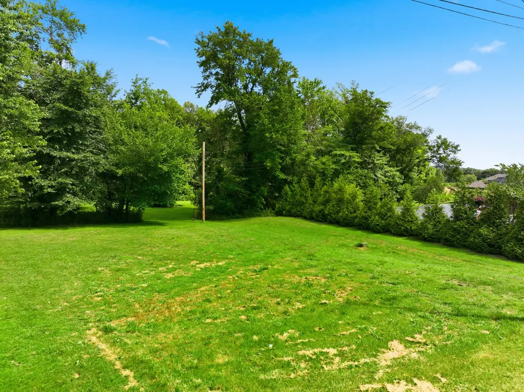 10706 U.s. 127 Dunnville KY 42528