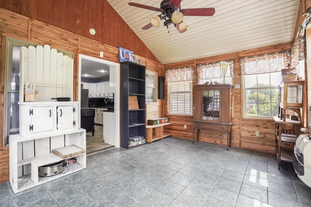 393 Summer Hill Drive Somerset KY 42503