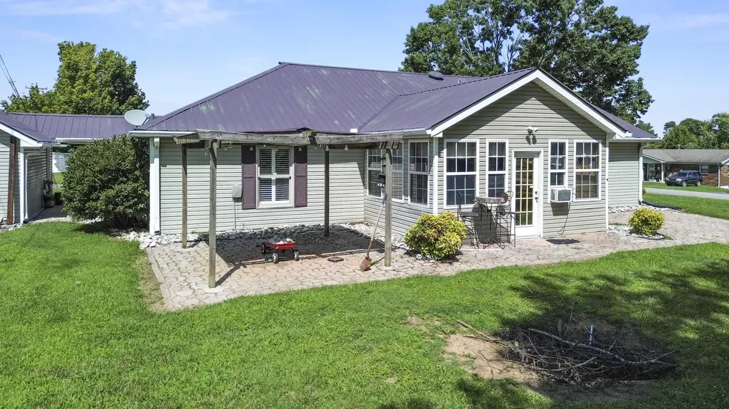 393 Summer Hill Drive Somerset KY 42503