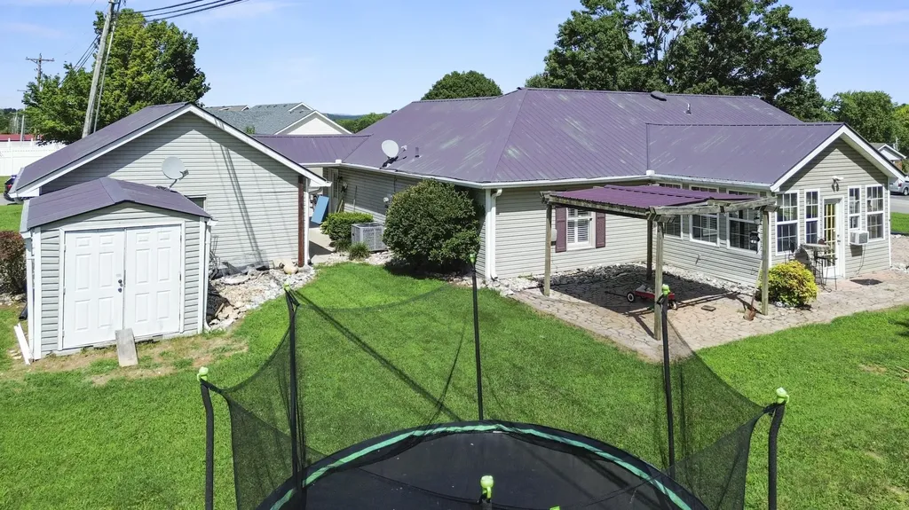 393 Summer Hill Drive Somerset KY 42503