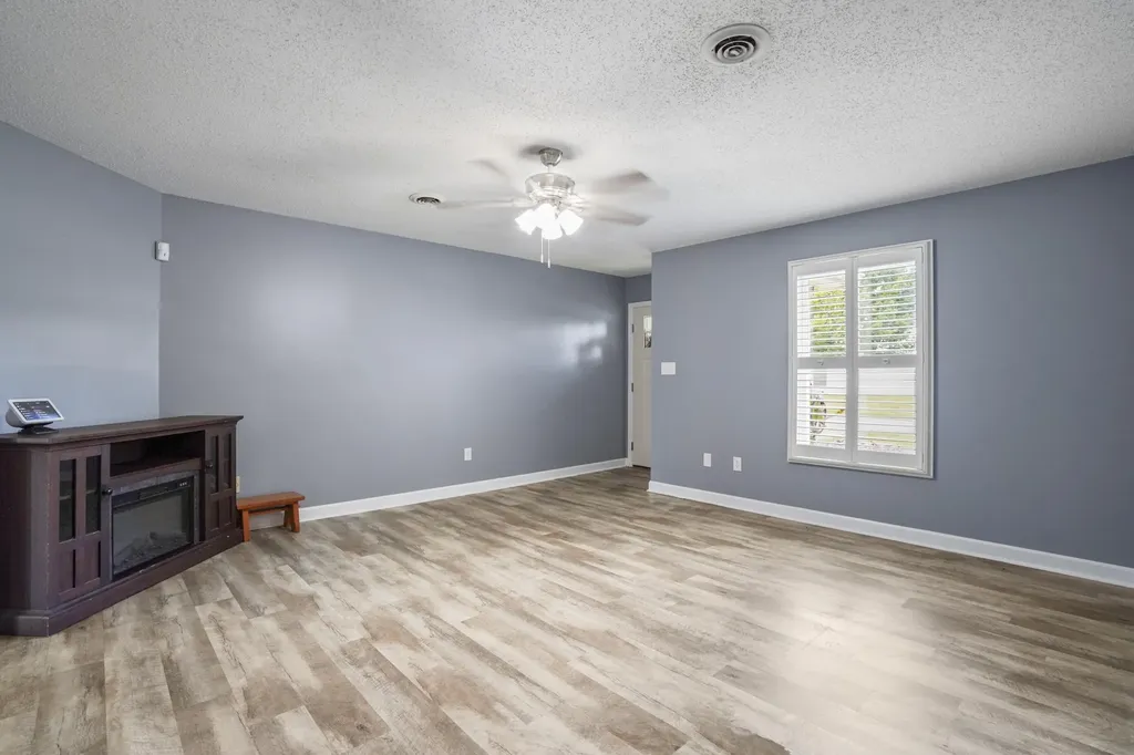 393 Summer Hill Drive Somerset KY 42503