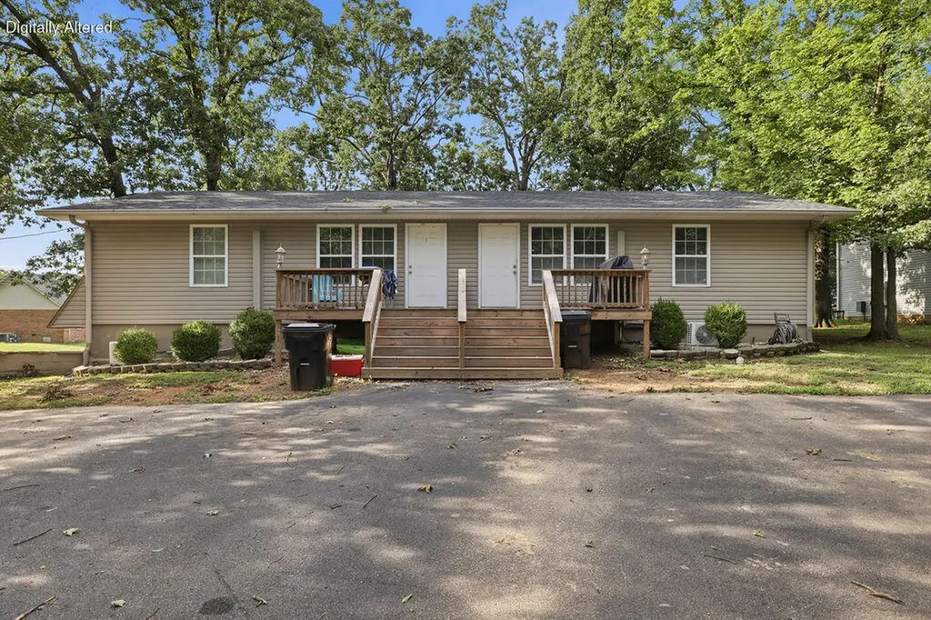 1326 Diuguid Drive Murray KY 42071
