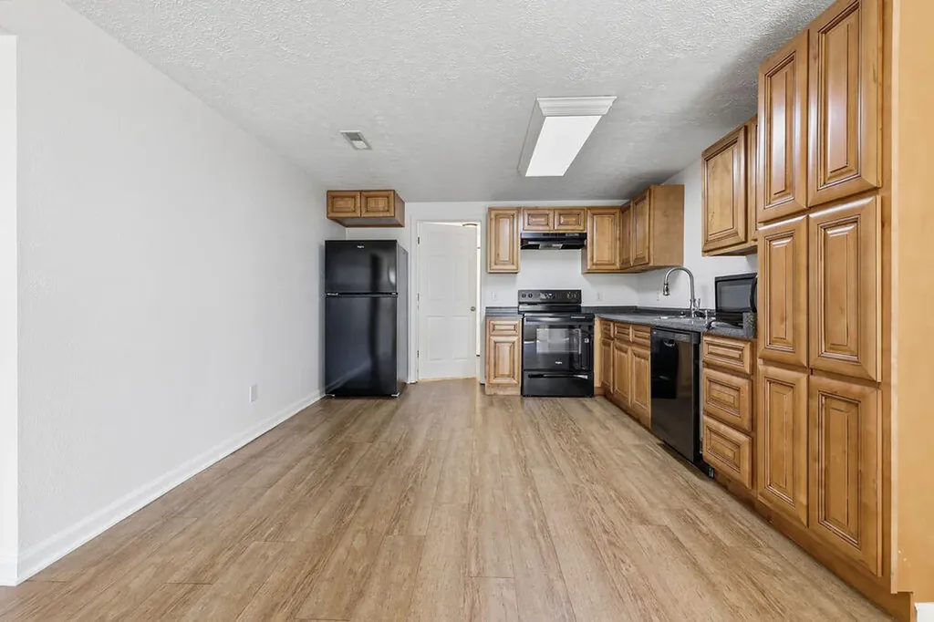1326 Diuguid Drive Murray KY 42071