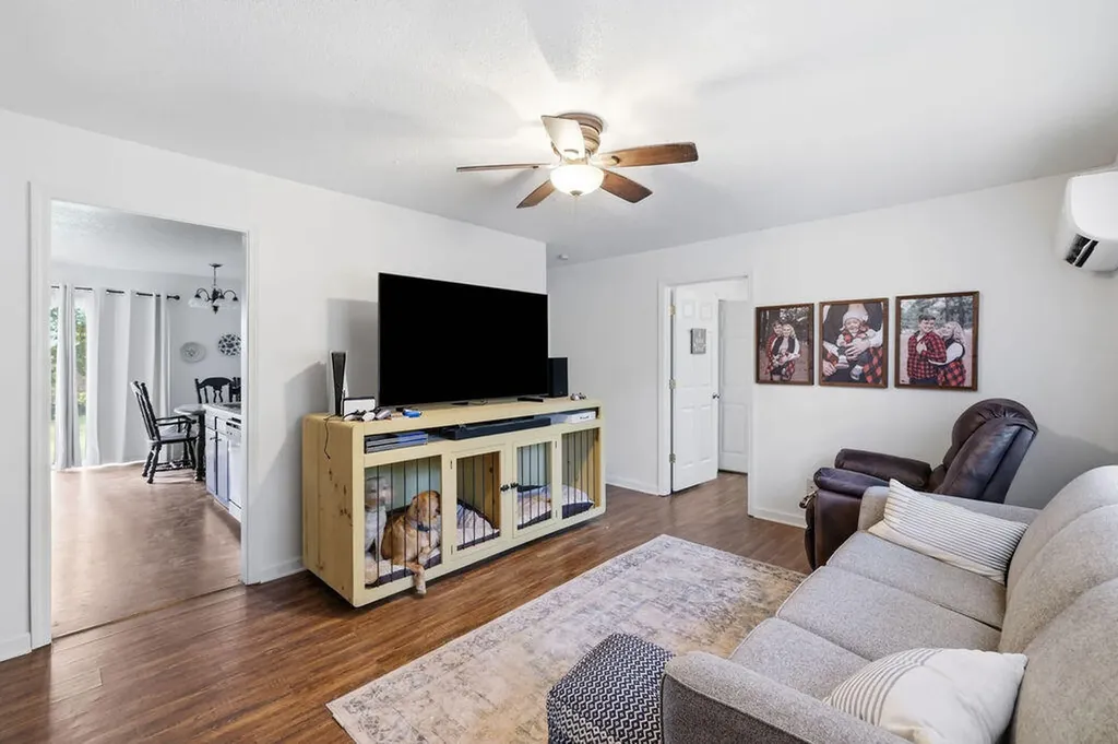 1326 Diuguid Drive Murray KY 42071