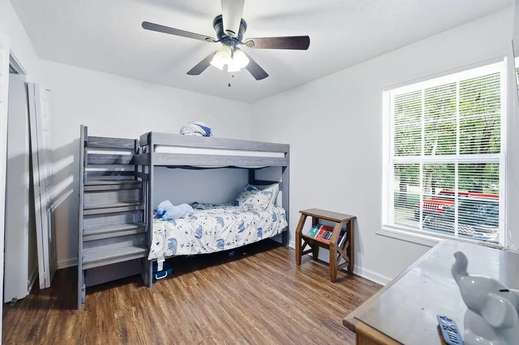 1326 Diuguid Drive Murray KY 42071