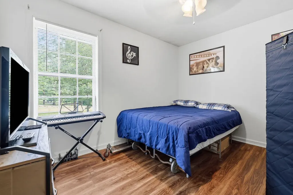 1326 Diuguid Drive Murray KY 42071