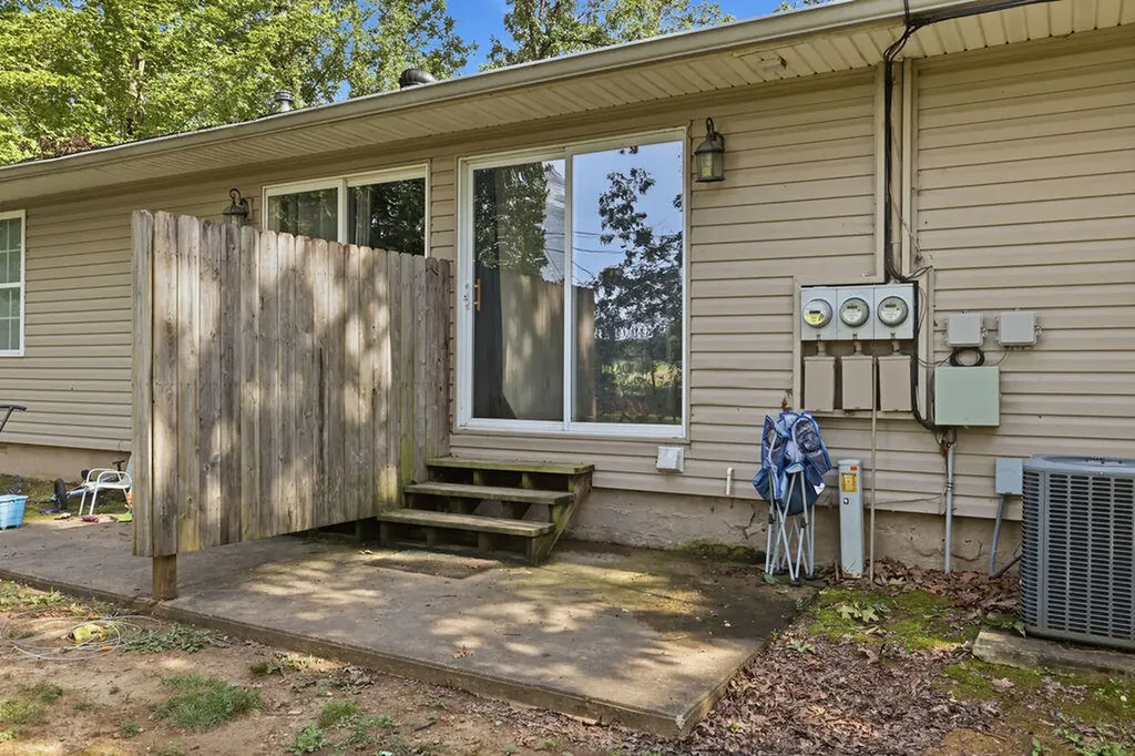1326 Diuguid Drive Murray KY 42071