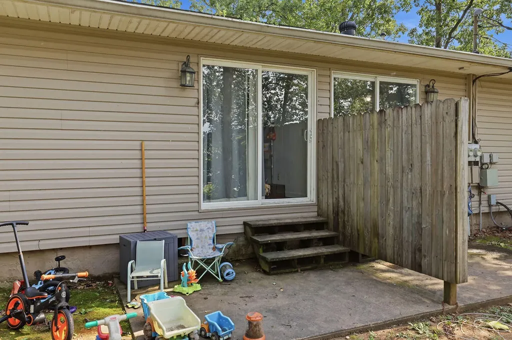1326 Diuguid Drive Murray KY 42071