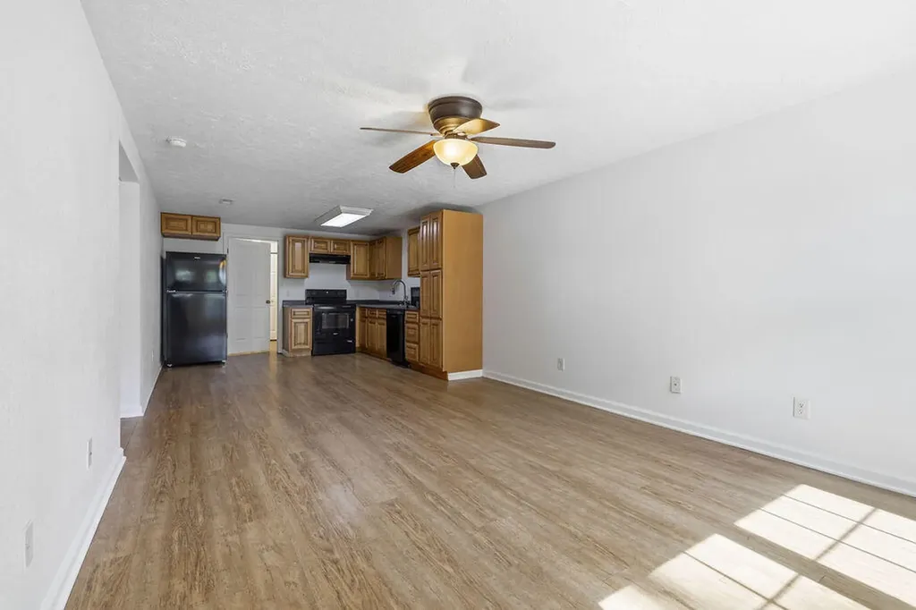 1326 Diuguid Drive Murray KY 42071