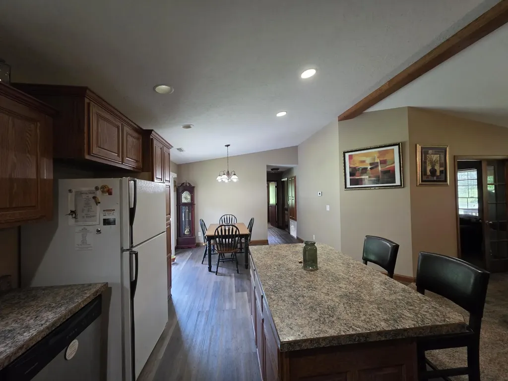 120 Pinecreek Lane Murray KY 42071