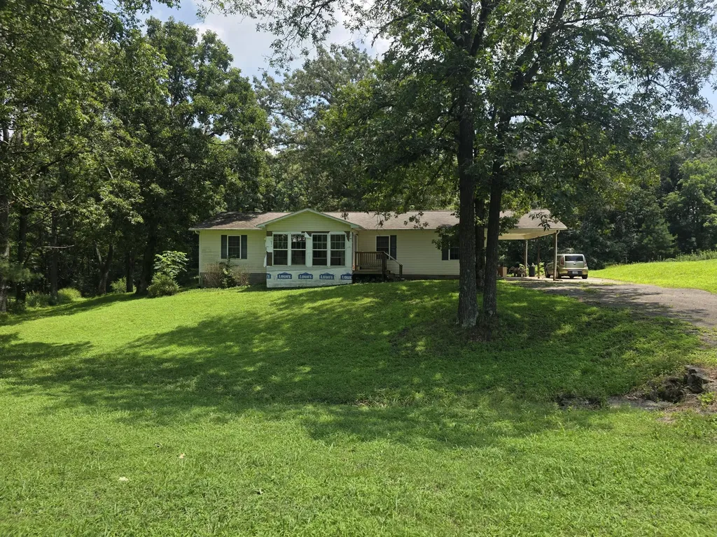 120 Pinecreek Lane Murray KY 42071