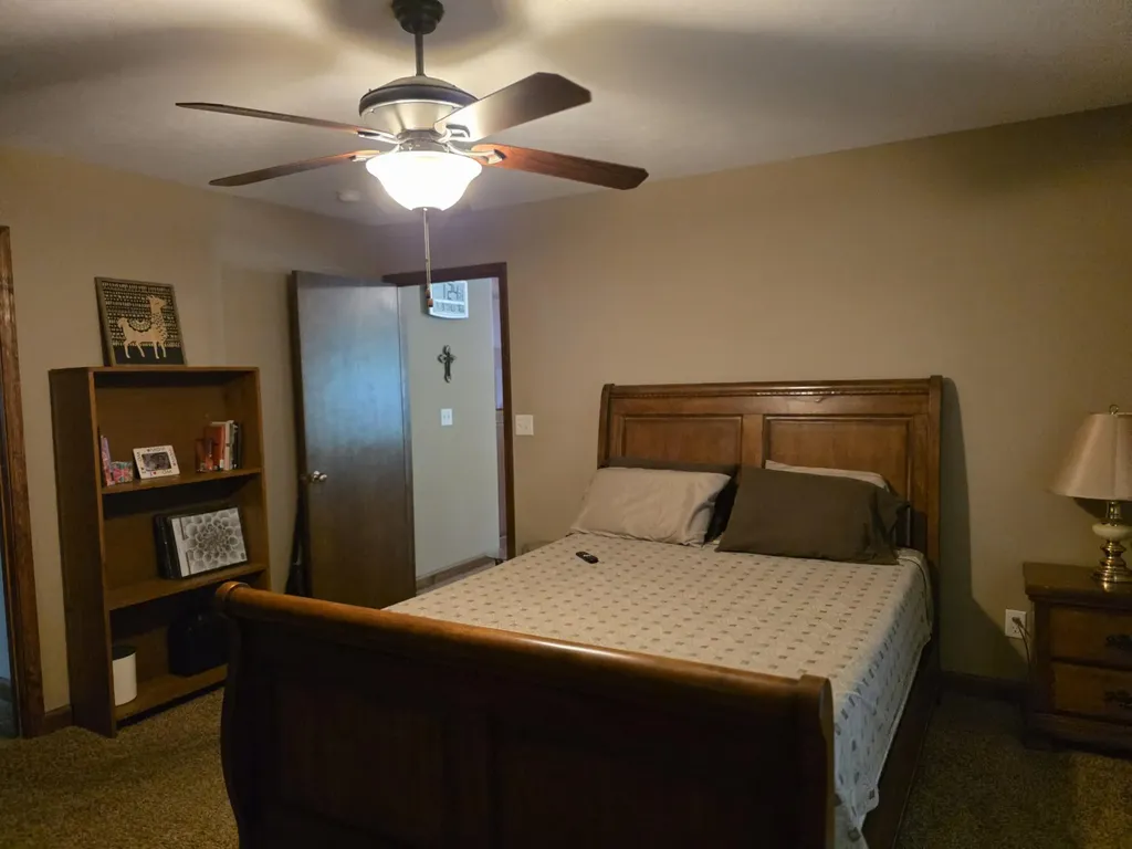 120 Pinecreek Lane Murray KY 42071