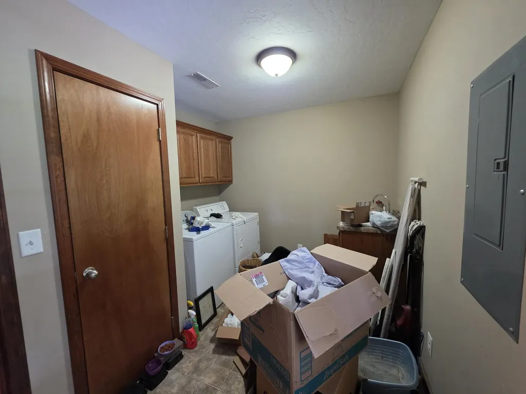 120 Pinecreek Lane Murray KY 42071