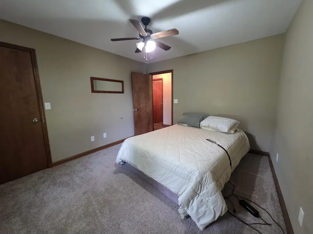 120 Pinecreek Lane Murray KY 42071