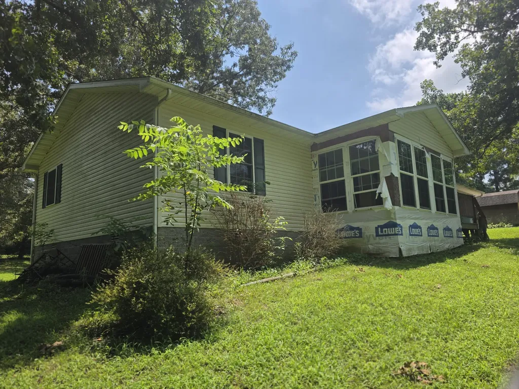 120 Pinecreek Lane Murray KY 42071