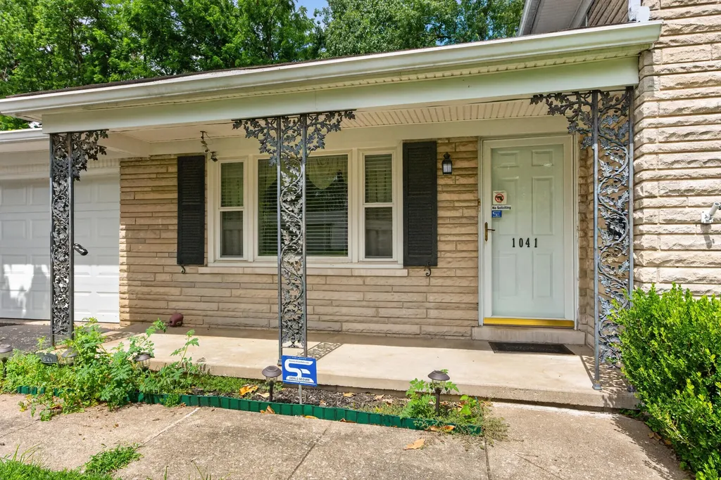 1041 Camellia Drive Lexington KY 40504