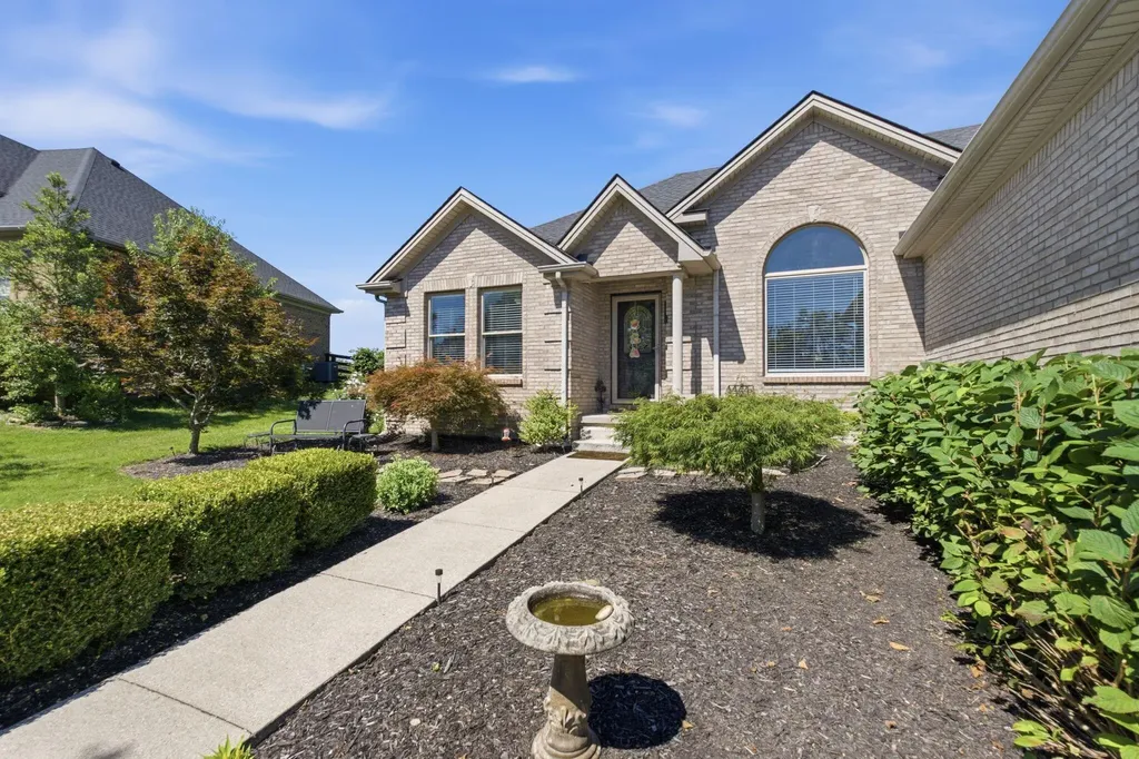 1080 Bay Colony Drive Richmond KY 40475