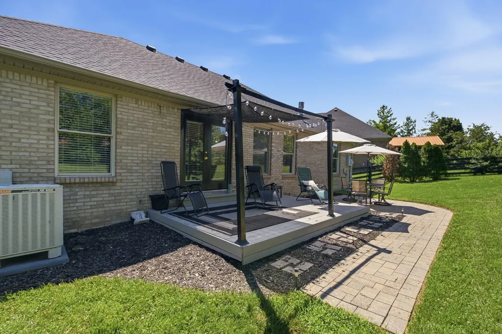 1080 Bay Colony Drive Richmond KY 40475