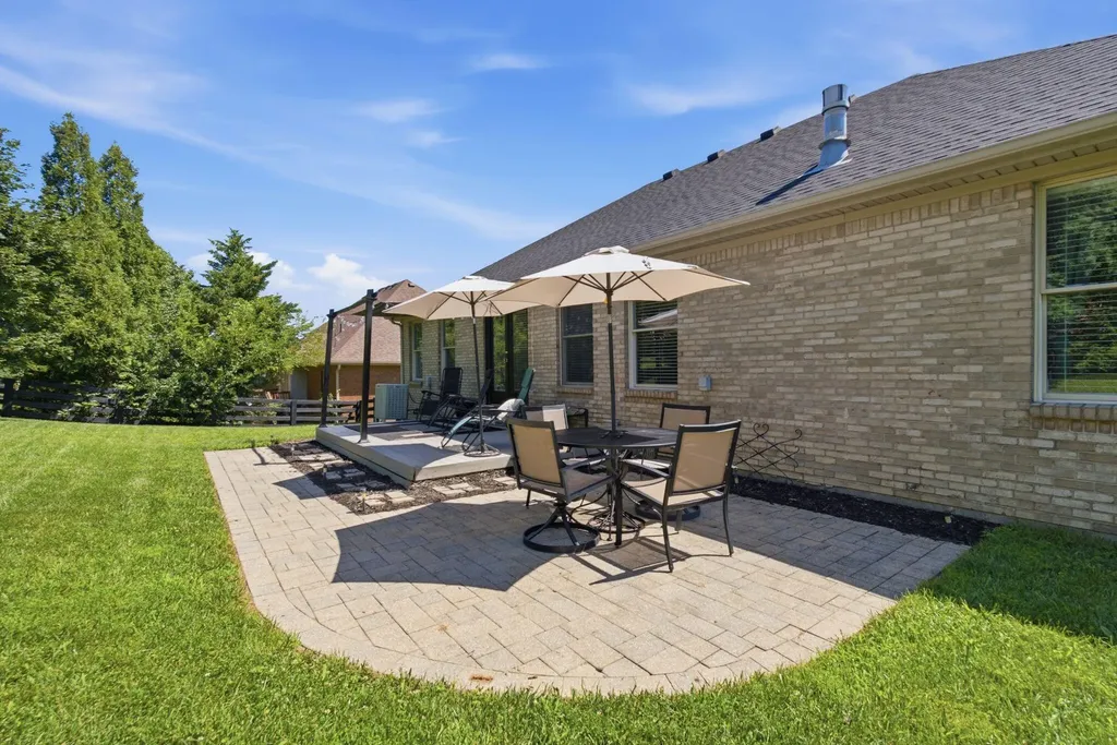 1080 Bay Colony Drive Richmond KY 40475
