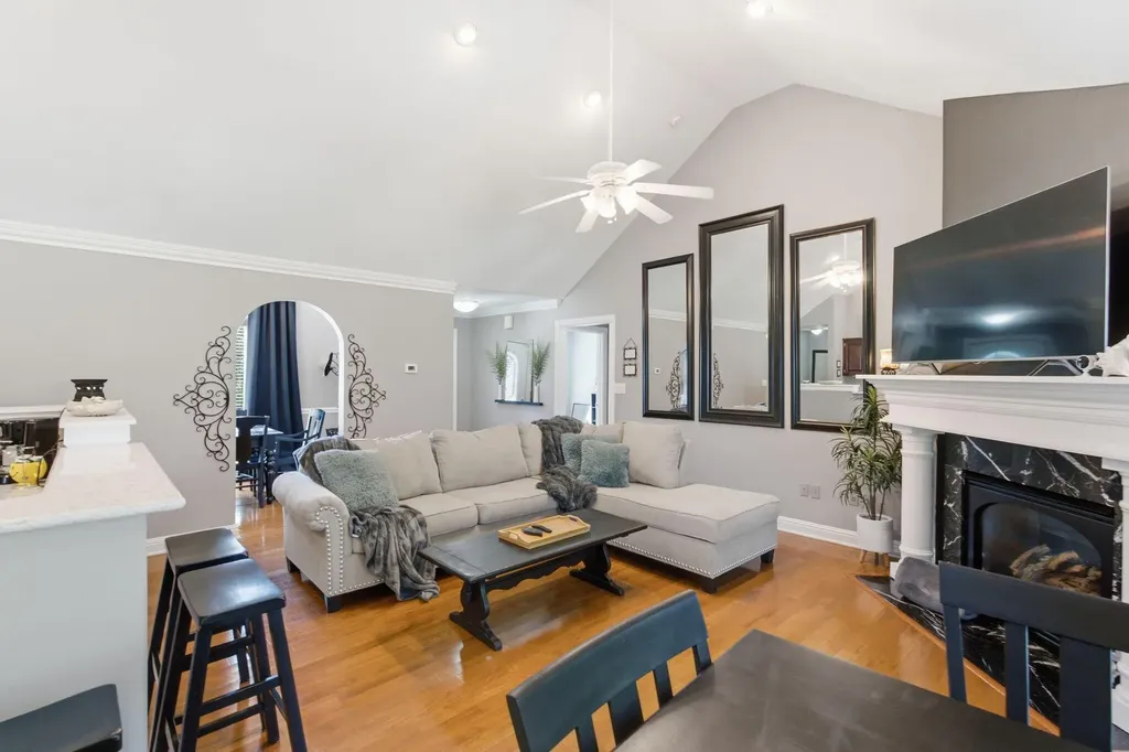 1080 Bay Colony Drive Richmond KY 40475