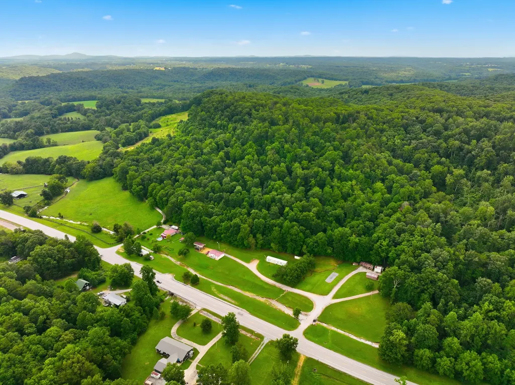 100-200 Coffey Road Dunnville KY 42528