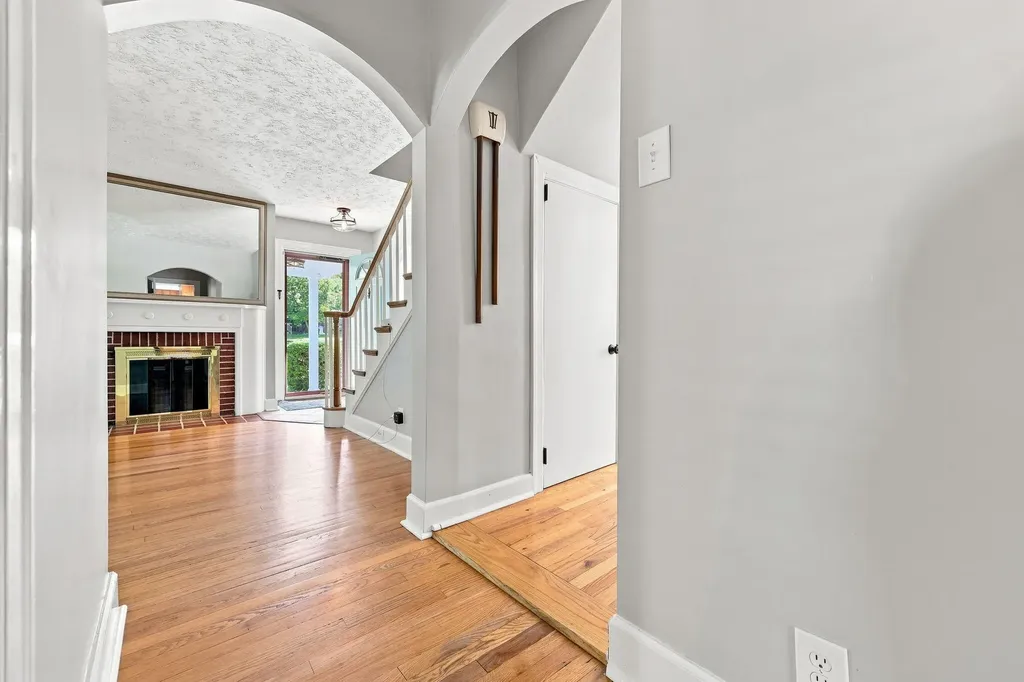 624 Blue Ash Drive Lexington KY 40503