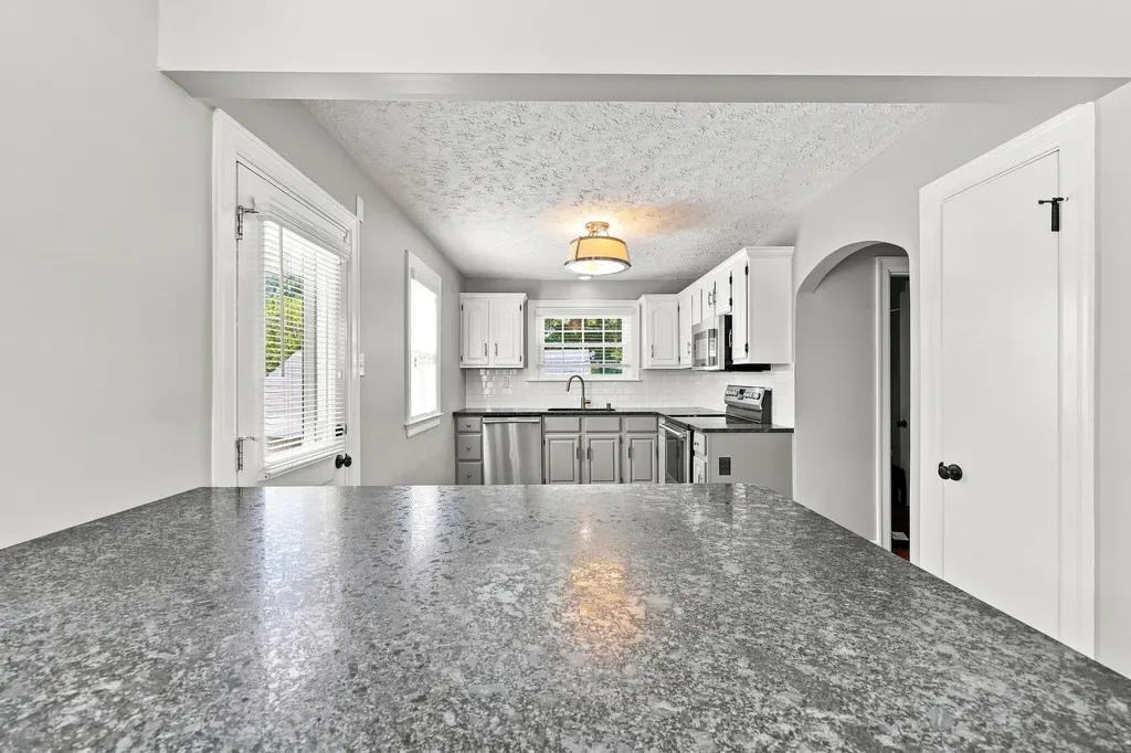 624 Blue Ash Drive Lexington KY 40503