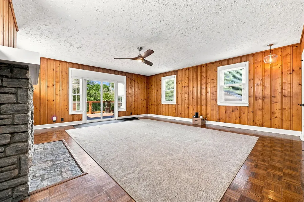 624 Blue Ash Drive Lexington KY 40503