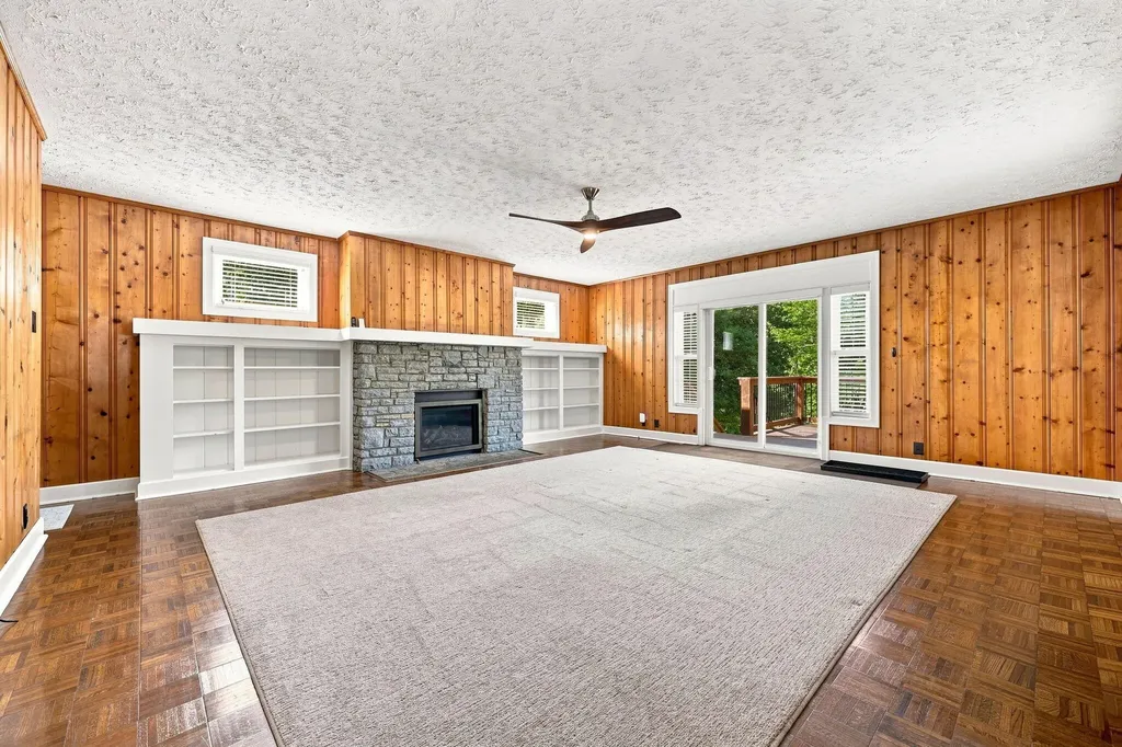 624 Blue Ash Drive Lexington KY 40503