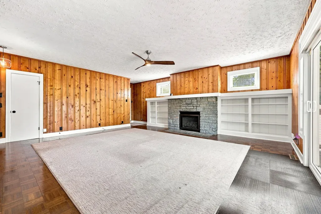 624 Blue Ash Drive Lexington KY 40503