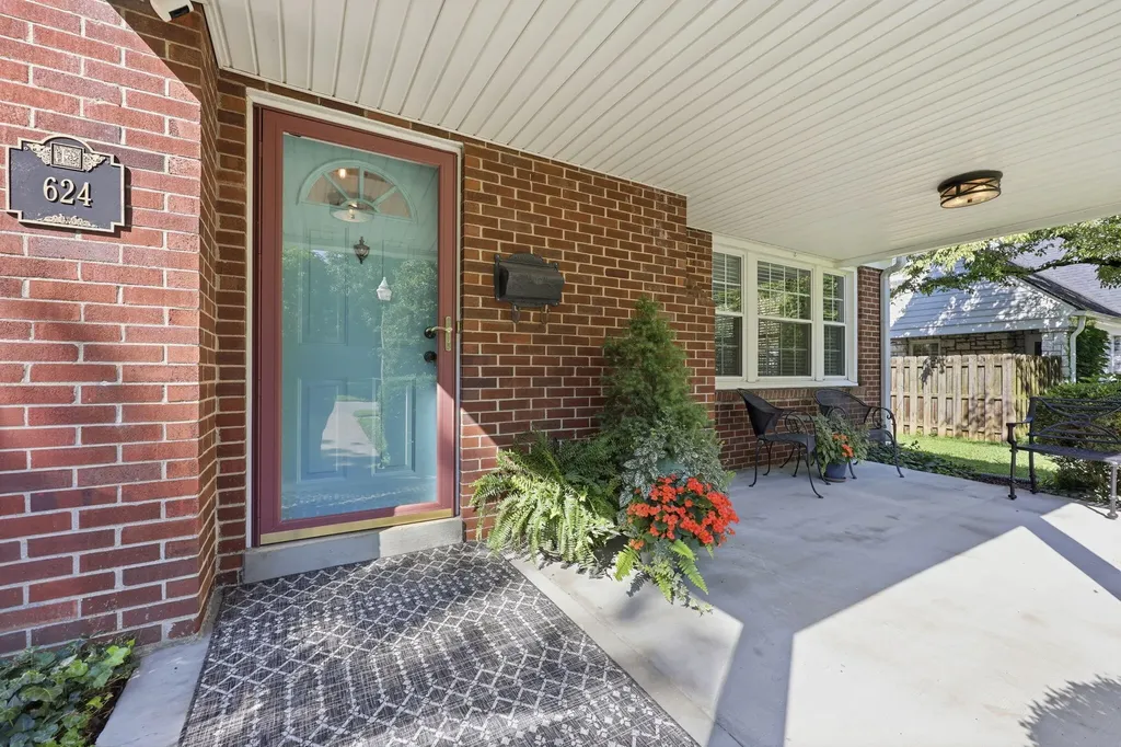 624 Blue Ash Drive Lexington KY 40503