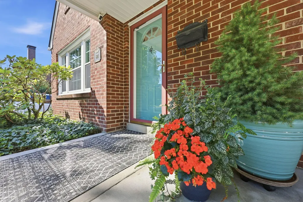 624 Blue Ash Drive Lexington KY 40503