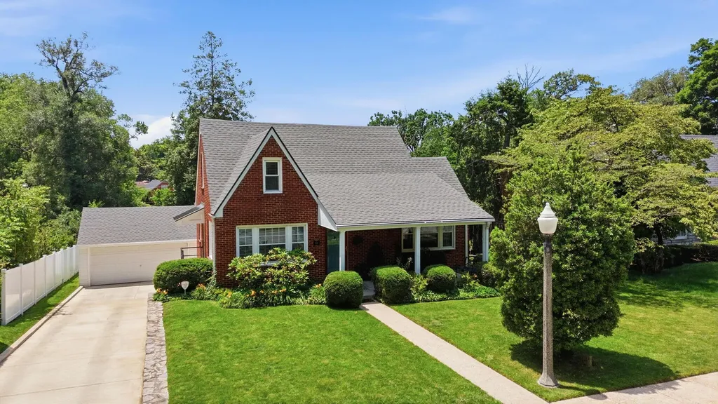 624 Blue Ash Drive Lexington KY 40503