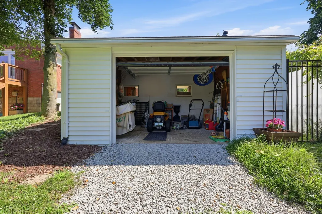 624 Blue Ash Drive Lexington KY 40503
