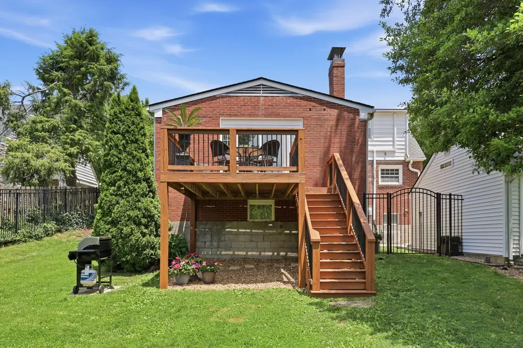 624 Blue Ash Drive Lexington KY 40503