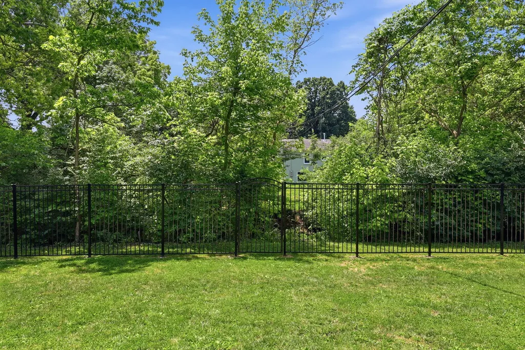 624 Blue Ash Drive Lexington KY 40503