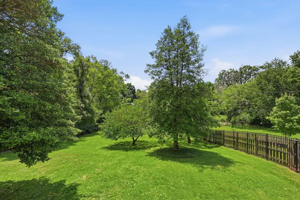 624 Blue Ash Drive Lexington KY 40503