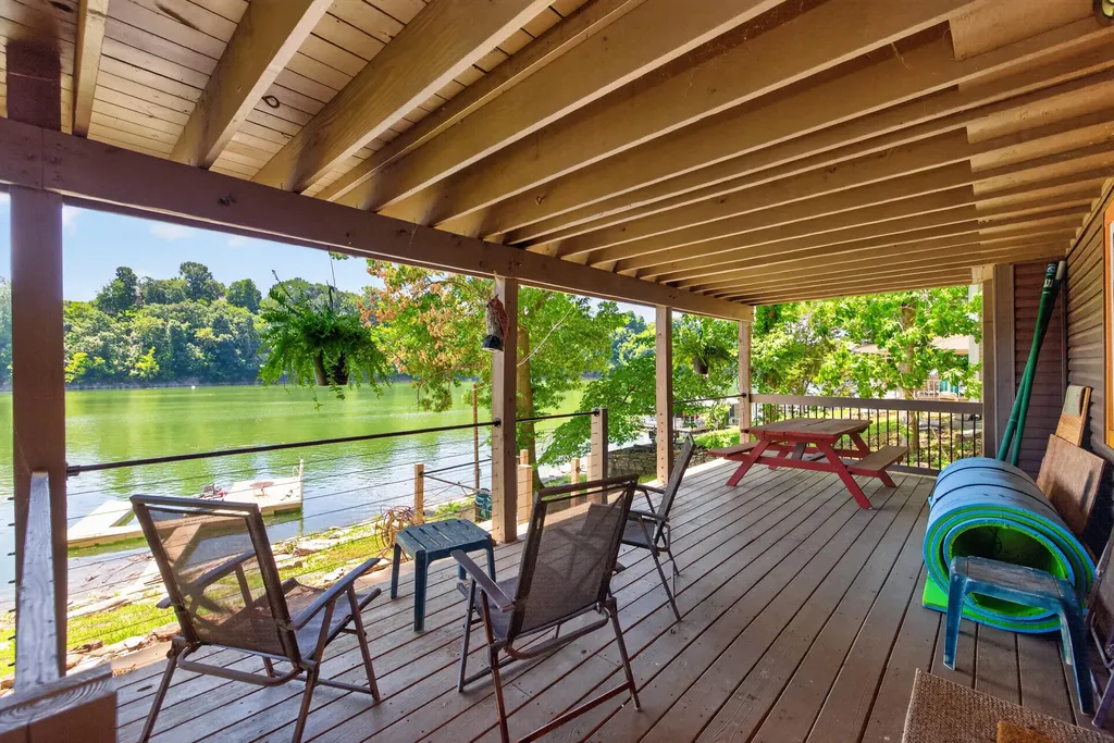 1724 Paradise Camp Road Harrodsburg KY 40330