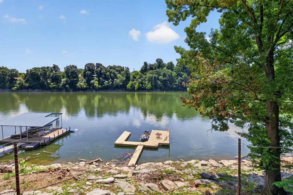 1724 Paradise Camp Road Harrodsburg KY 40330